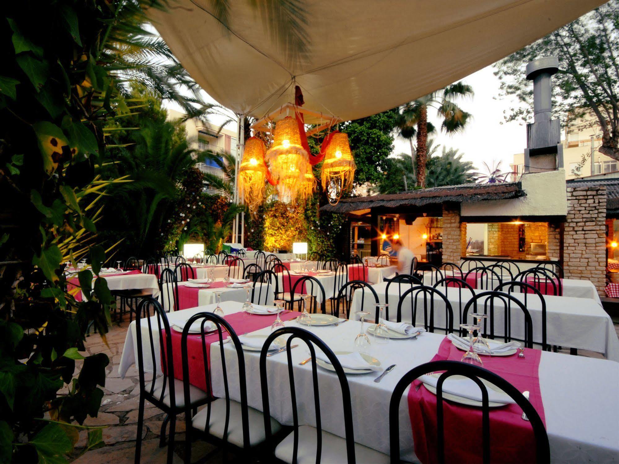 Hotel Safari Gandía Exterior foto